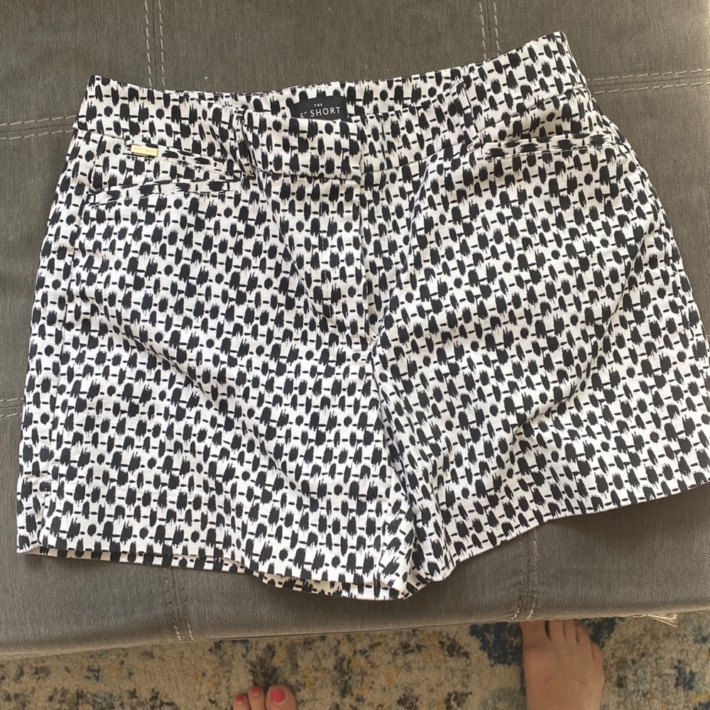 White House Black Market 5 inch shorts